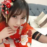 小女巫露娜《黑丝和服》主题写真：44张全套美图