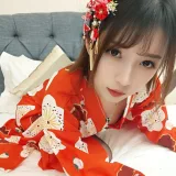 小女巫露娜《黑丝和服》主题写真：44张全套美图