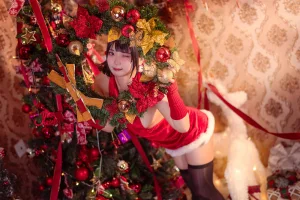 伊喵君《圣诞礼物》主题写真：55张全套美图