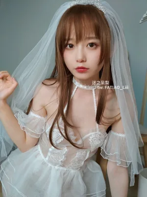 迷之呆梨《花嫁》主题写真：70张全套美图，含3个视频