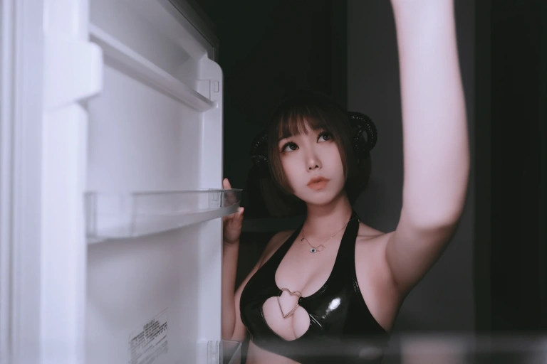 芋圆侑子《小恶魔》主题写真：9张全套美图