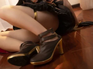 汪知子《让巴尔cos》主题写真：18张全套美图