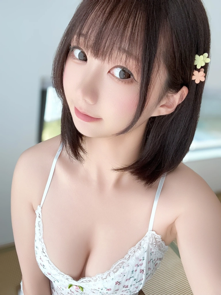 雫しずく《[Fantia] 2025年01月订阅》主题写真：391张全套美图