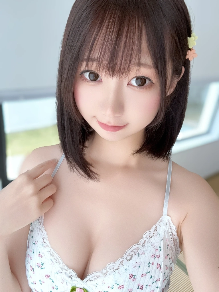 雫しずく《[Fantia] 2025年01月订阅》主题写真：391张全套美图