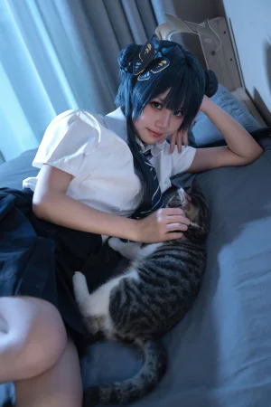 清水凪《蔚蓝档案 龙华妃咲JK》主题写真：52张全套美图