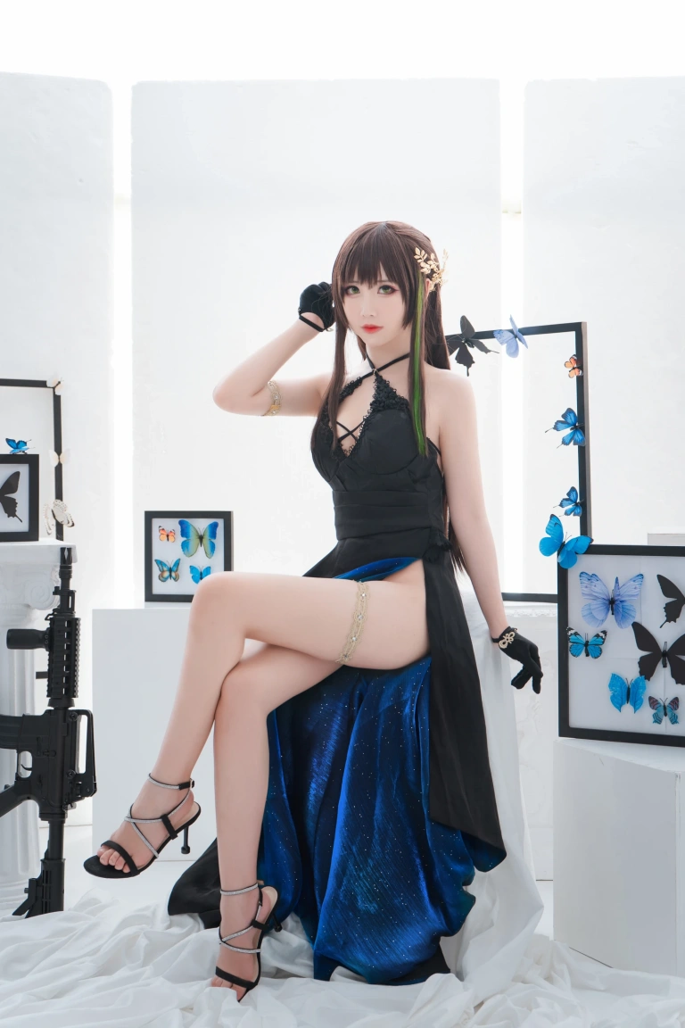面饼仙儿《M4A1》主题写真：21张全套美图