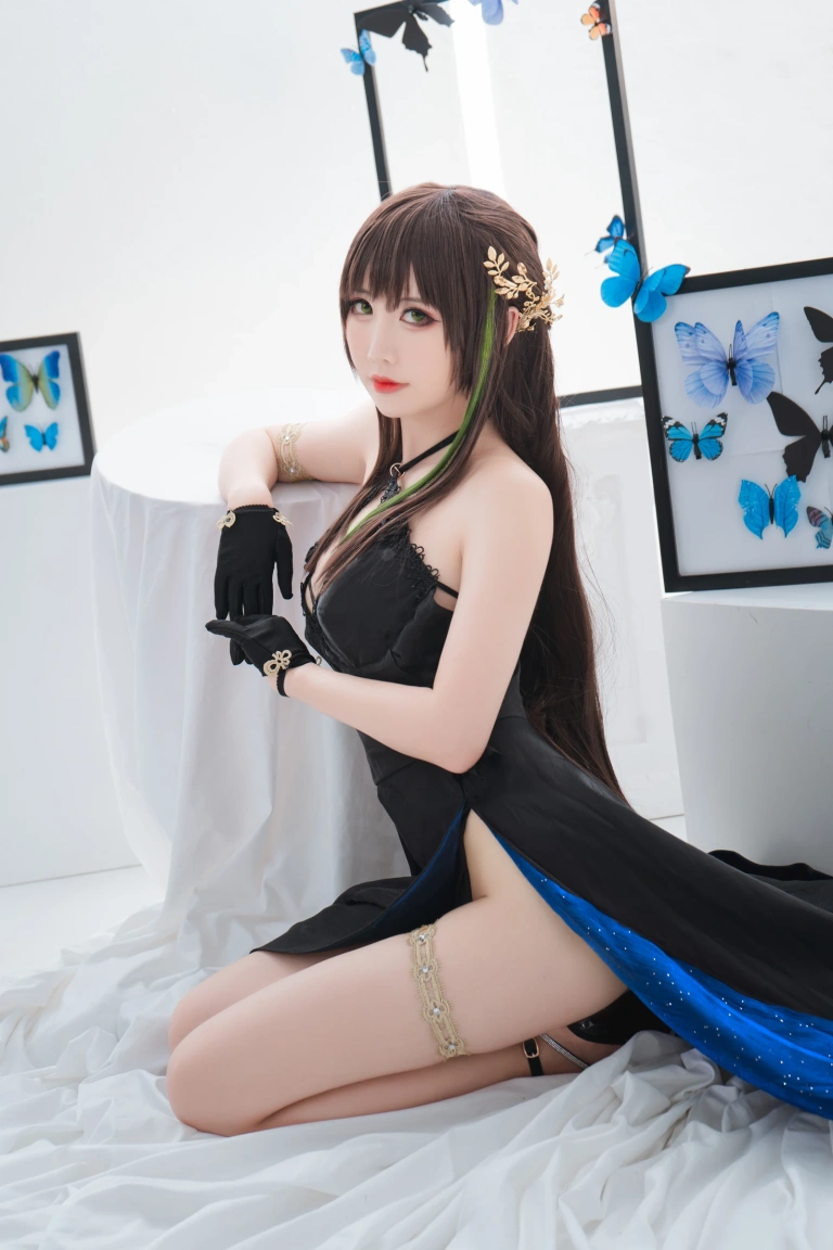 面饼仙儿《M4A1》主题写真：21张全套美图
