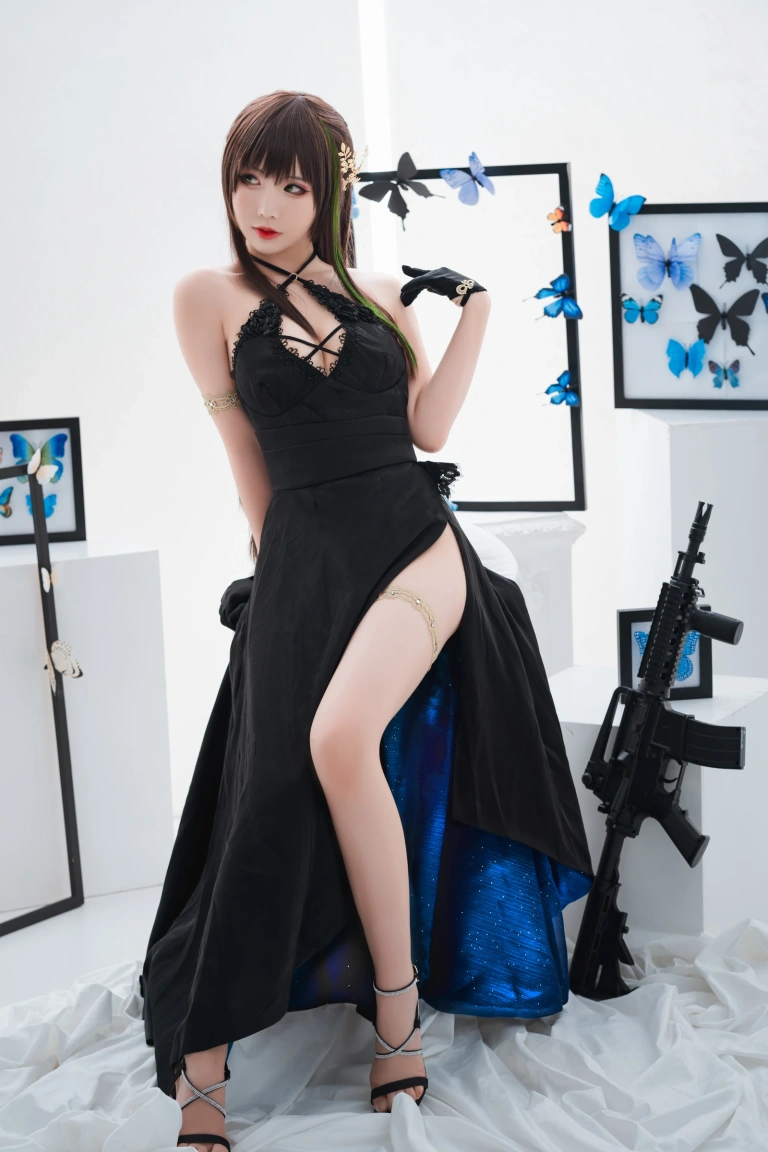 面饼仙儿《M4A1》主题写真：21张全套美图