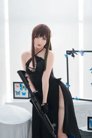 面饼仙儿《M4A1》主题写真：21张全套美图