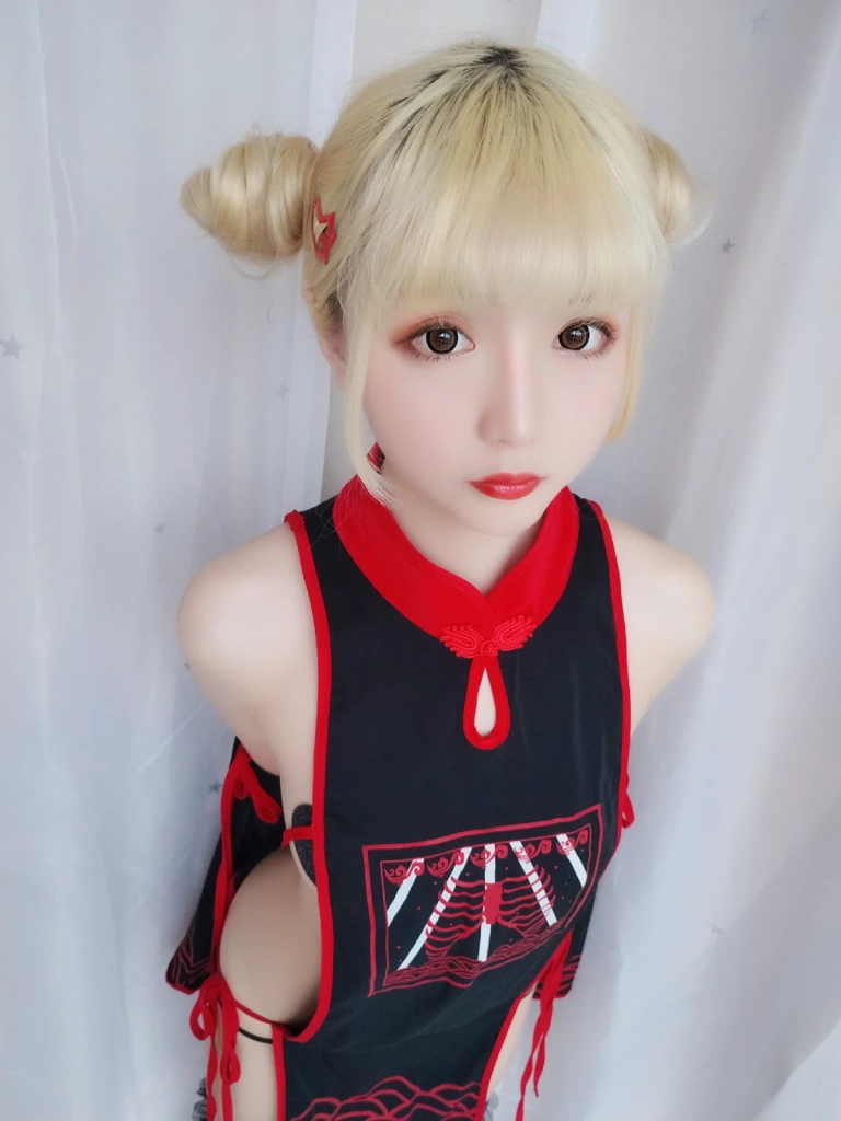 星之迟迟《VOL.2 幼齿僵尸包》主题写真：61张全套美图