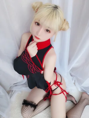 星之迟迟《VOL.2 幼齿僵尸包》主题写真：61张全套美图