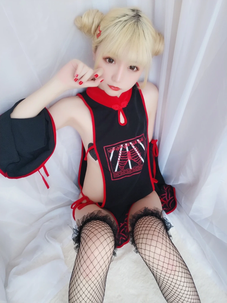 星之迟迟《VOL.2 幼齿僵尸包》主题写真：61张全套美图