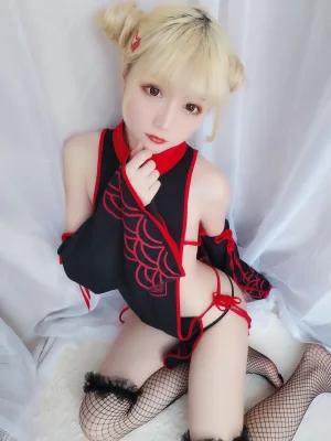 星之迟迟《VOL.2 幼齿僵尸包》主题写真：61张全套美图