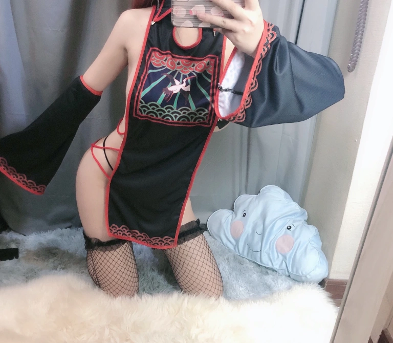 叉子宝宝《自拍系列02》主题写真：53张全套美图