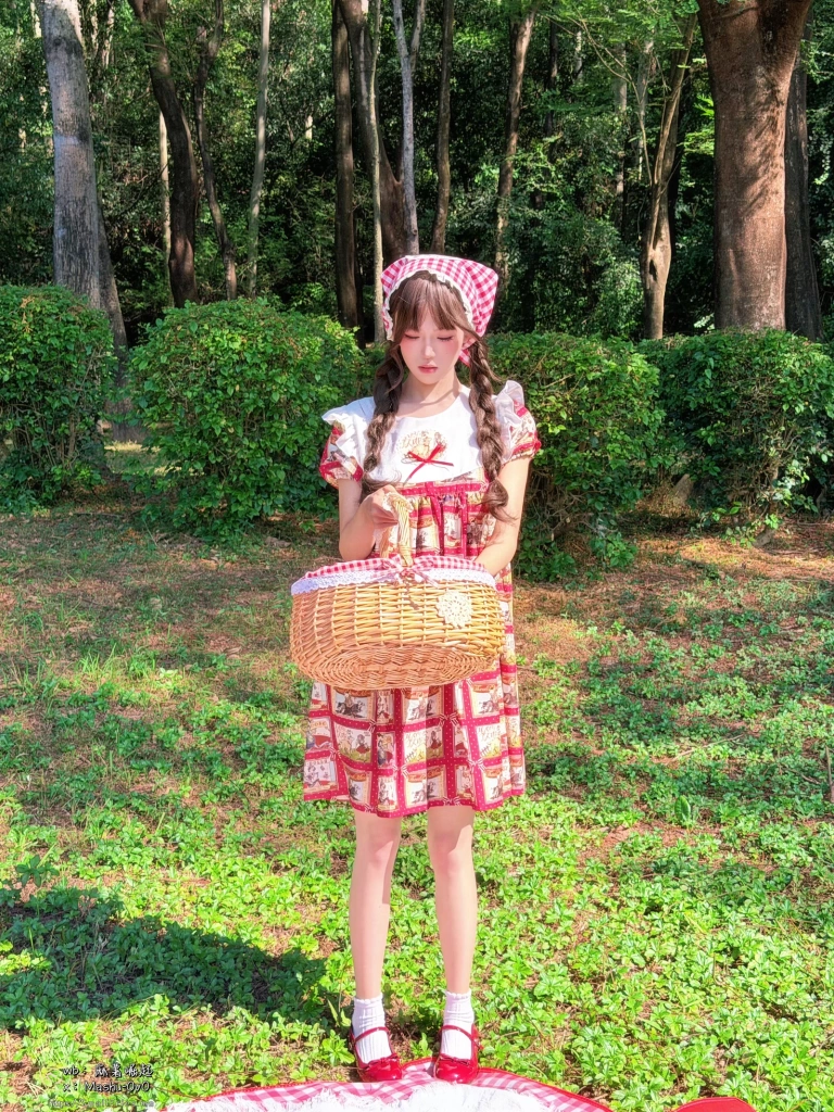 麻薯好吃《野餐篮の最后一层》主题写真：109张全套美图