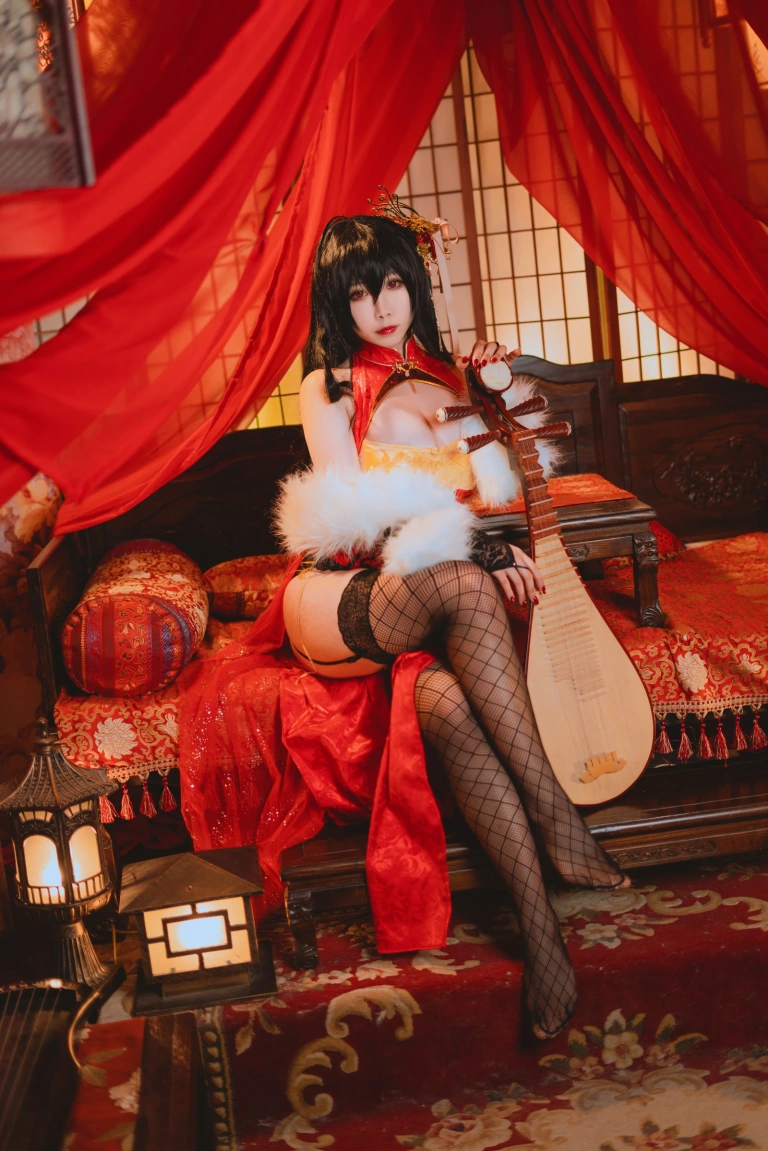 贞子蜜桃《大凤旗袍》主题写真：10张全套美图