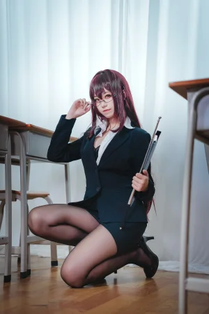 蜜汁猫裘《师匠教师》主题写真：11张全套美图