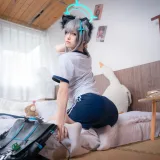 九柒喵《体操服白子》主题写真：17张全套美图