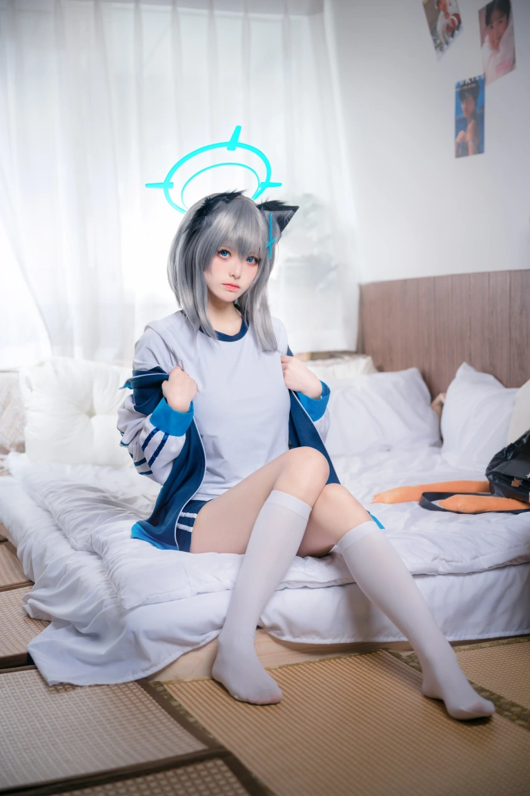 九柒喵《体操服白子》主题写真：17张全套美图