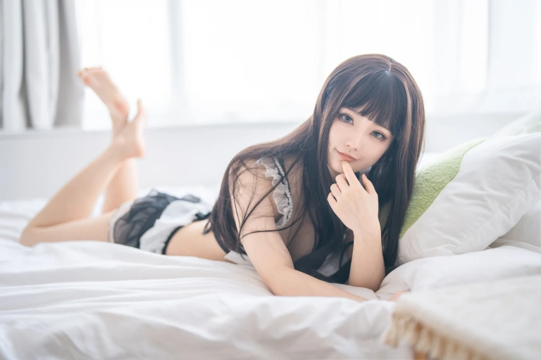 桃良阿宅《午睡》主题写真：20张全套美图