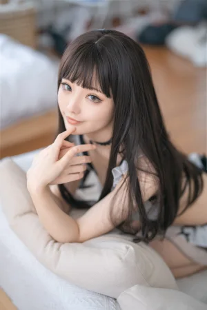 桃良阿宅《午睡》主题写真：20张全套美图
