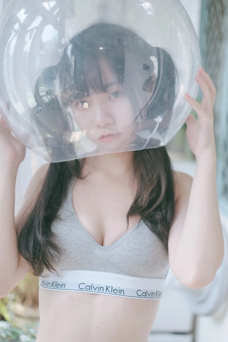可可小白兔《首發 居家可攜帶小蘿莉🐰》主题写真：22张全套美图