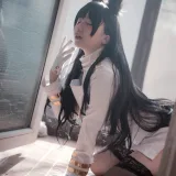 阿半今天很开心《爱宕原皮》主题写真：24张全套美图