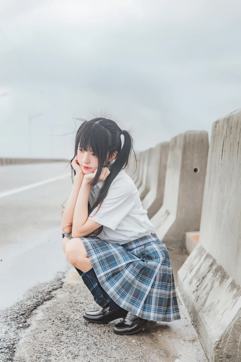 桜桃喵《耳畔的风》主题写真：27张全套美图