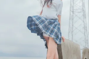桜桃喵《耳畔的风》主题写真：27张全套美图