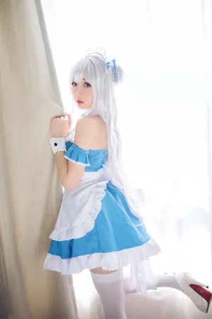 焖焖碳《小天鹅女仆》主题写真：30张全套美图