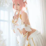 是一只熊仔《公主连结 草野优衣》主题写真：30张全套美图