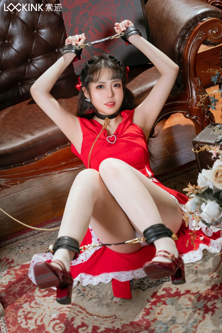 虎森森《炽囚》主题写真：30张全套美图