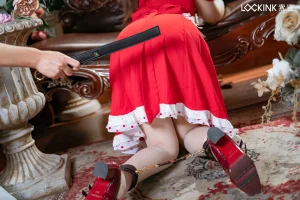 虎森森《炽囚》主题写真：30张全套美图