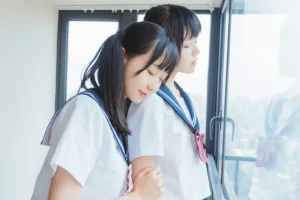 木棉棉《她（制服×制服）（&桜桃喵）》主题写真：37张全套美图