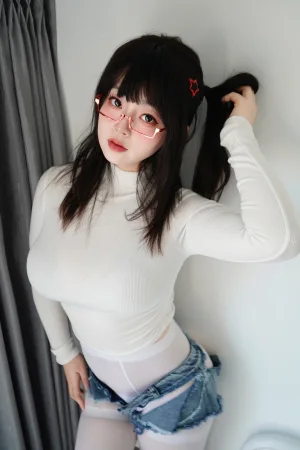 一只毛毛帽《毛毛帽 NO.003 – 居家妹妹3》主题写真：55张全套美图