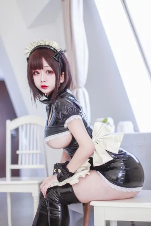 日奈娇(椎名莜)《半乳女仆》主题写真：42张全套美图