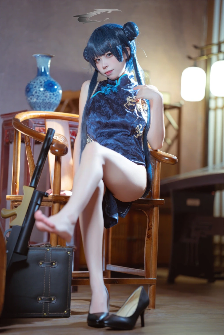 三無人型《碧蓝档案 妃咲旗袍》主题写真：42张全套美图