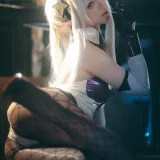 前野太太《碧蓝航线 奇尔沙治兔女郎》主题写真：43张全套美图，含2个视频