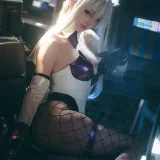 前野太太《碧蓝航线 奇尔沙治兔女郎》主题写真：43张全套美图，含2个视频
