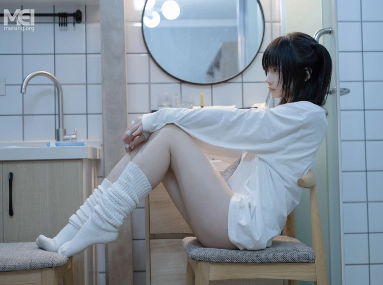 千澄《少女秩序 千澄 人気アイドル千澄最新作・ルーズソックス少女》主题写真：43张全套美图