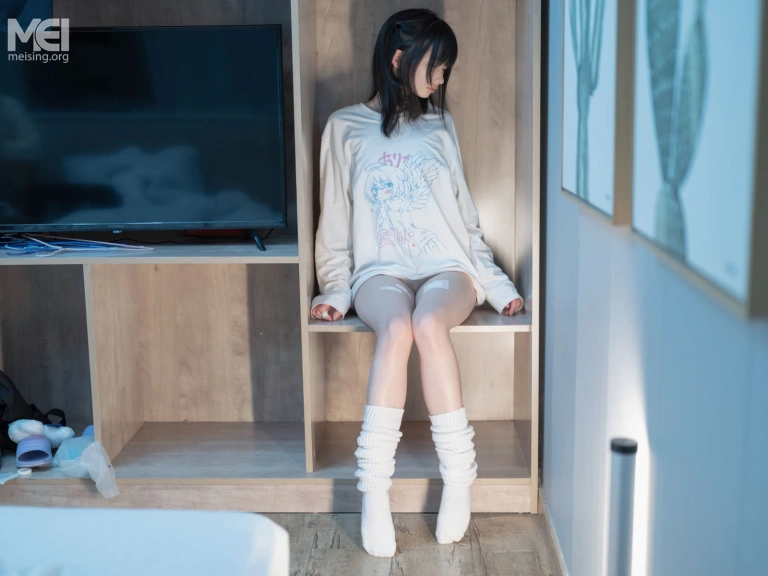 千澄《少女秩序 千澄 人気アイドル千澄最新作・ルーズソックス少女》主题写真：43张全套美图