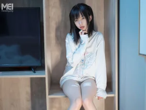 千澄《少女秩序 千澄 人気アイドル千澄最新作・ルーズソックス少女》主题写真：43张全套美图