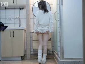 千澄《少女秩序 千澄 人気アイドル千澄最新作・ルーズソックス少女》主题写真：43张全套美图
