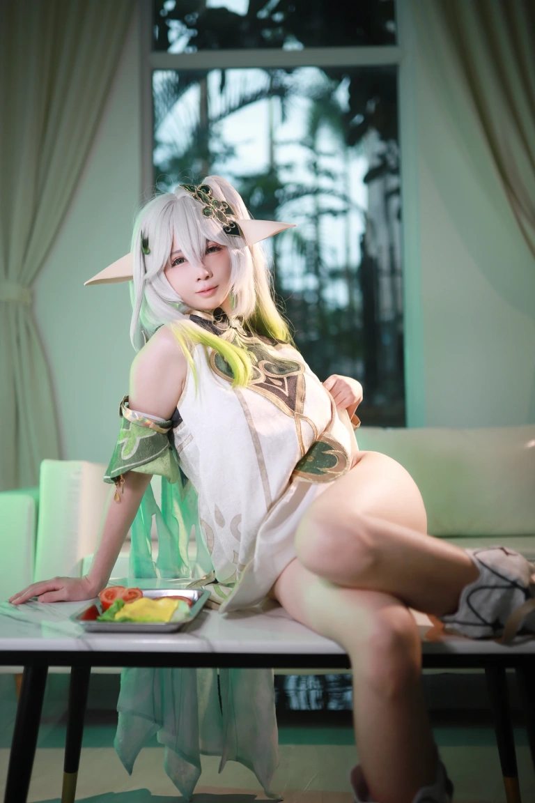 上杉绘黎落《原神 纳西妲》主题写真：46张全套美图