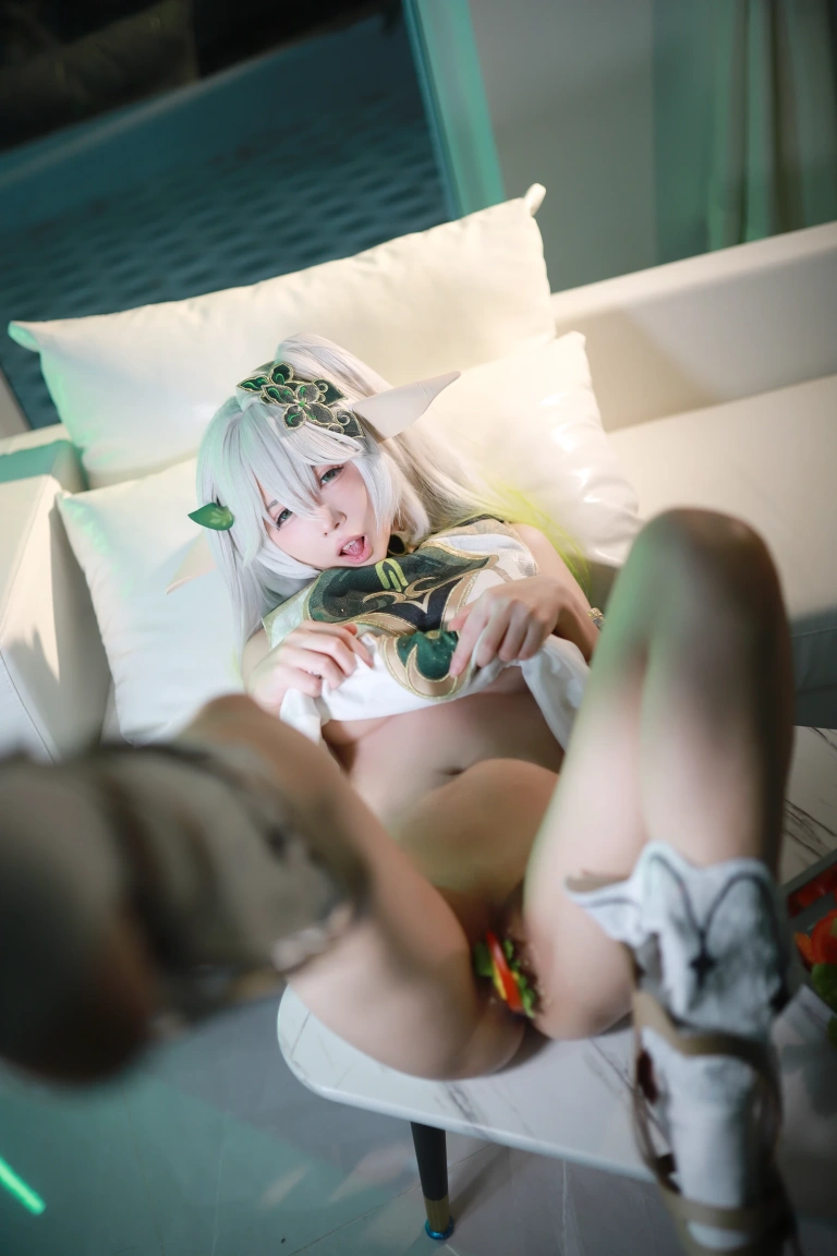 上杉绘黎落《原神 纳西妲》主题写真：46张全套美图