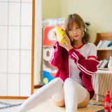 小仓千代《红色体操服》主题写真：48张全套美图
