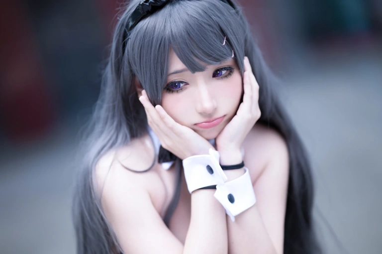 是三不是世《麻衣学姐》主题写真：60张全套美图，含1个视频