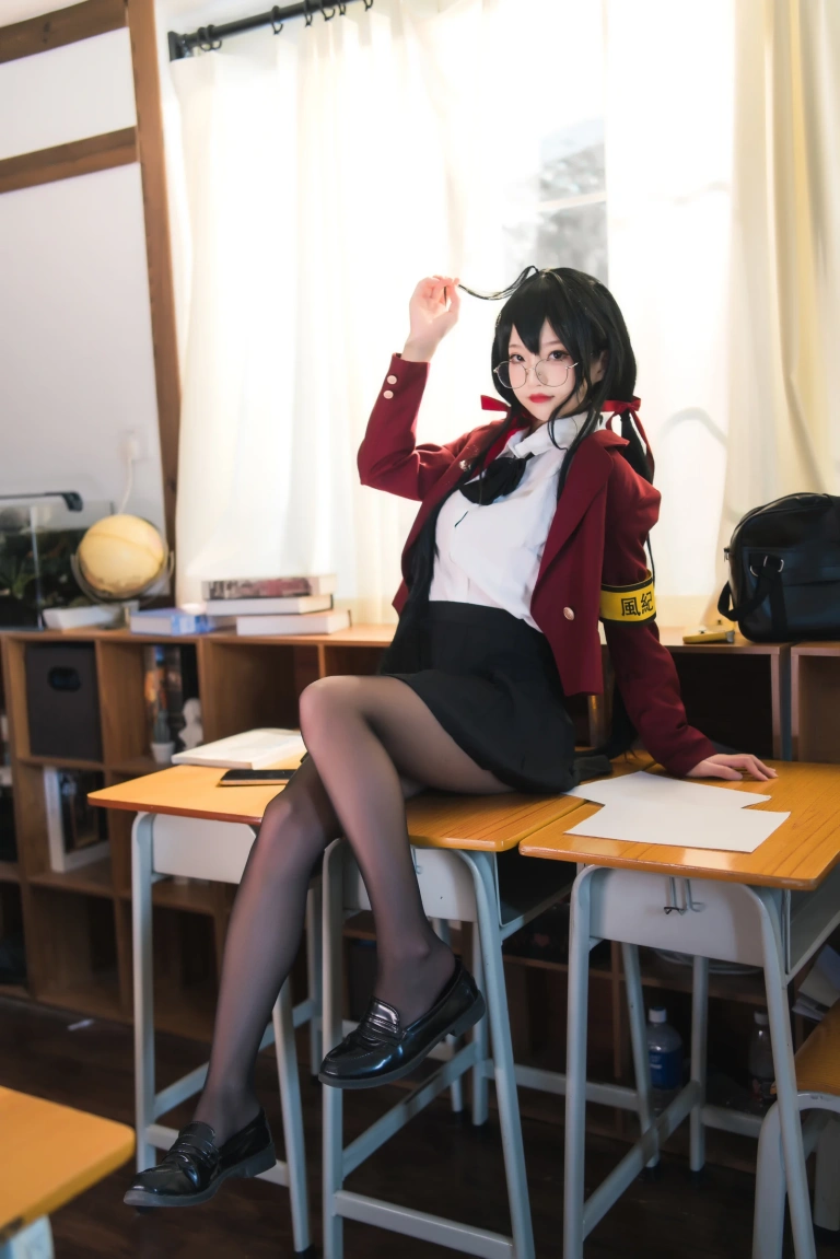 狐玖玖《碧蓝航线 大凤JK》主题写真：20张全套美图