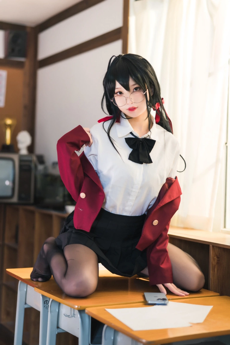 狐玖玖《碧蓝航线 大凤JK》主题写真：20张全套美图