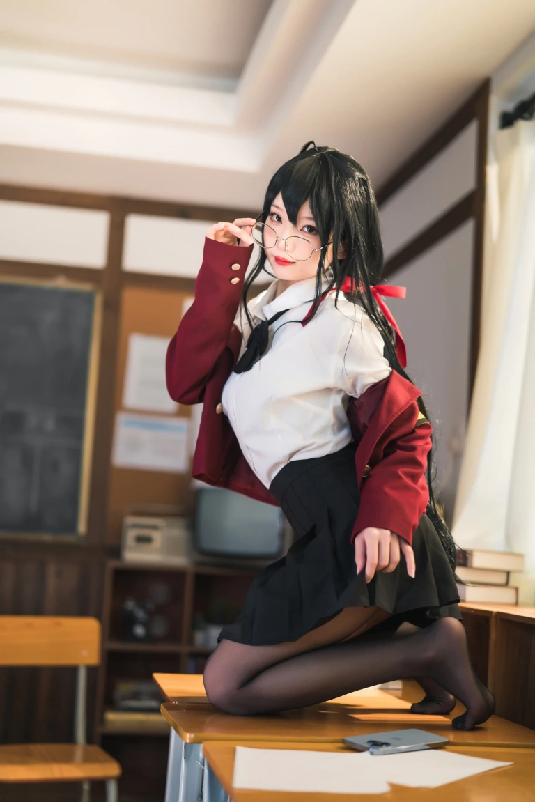 狐玖玖《碧蓝航线 大凤JK》主题写真：20张全套美图